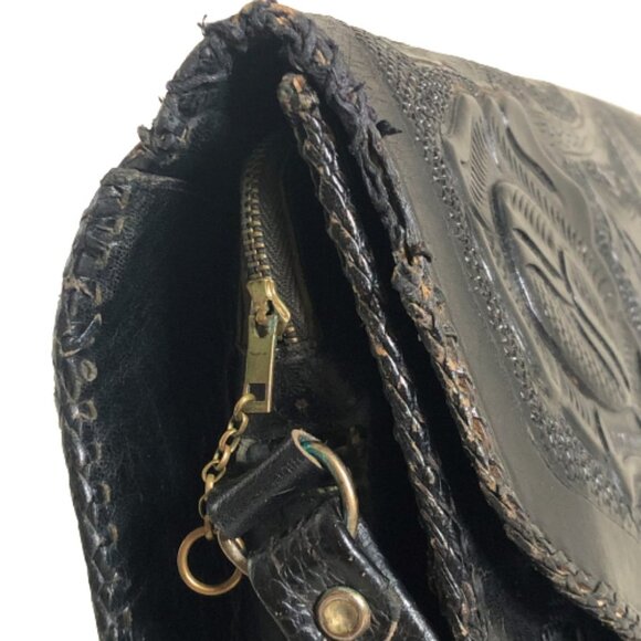 Vintage leather tooled shoulder bag purse - Picture 8 of 16